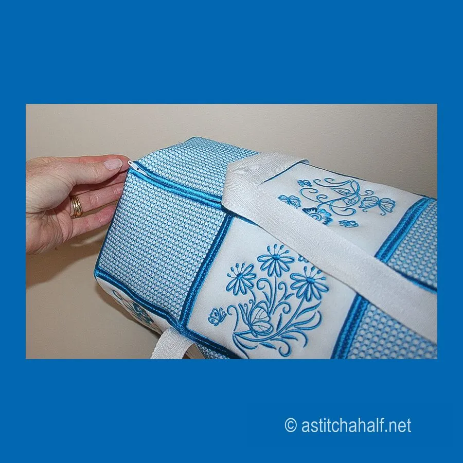 One Touch Kit Bag with Zipper Option